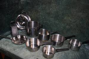 lot 89 image: Revere Pan Set & Pampered Chef
