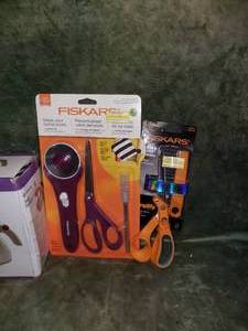 lot 178 image: Lot of Sewing Items