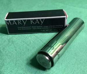 lot 217 image: Mary Kay True Dimensions Lipstick - Arctic Apricot