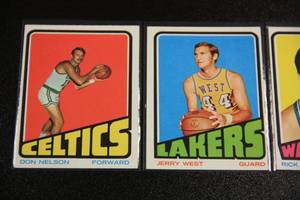 lot 5 image: 1972-73 Topps Don Nelson Jerry West and Rick Barry High Grade