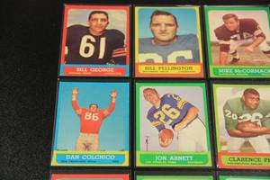 lot 9 image: 1963 Topps Football Card Lot  18 Cards