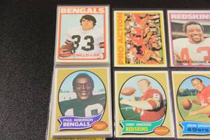 lot 15 image: 1970 1971 and 1972 Topps Football Card Lot  42 Cards
