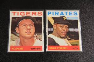 lot 26 image: Vintage Baseball Card Hall of Fame Star Lot  9 Cards