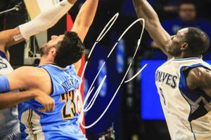 lot 37 image: Gorgui Dieng Minnesota Timberwolves 8x10 Photo Autograph