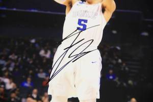 lot 41 image: Tyus Jones Duke Blue Devils 8x10 Photo Autograph