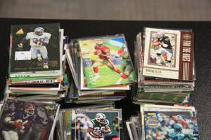 lot 54 image: Running Back Hall of Fame and Star Football Card Lot