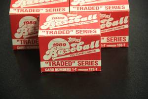 lot 80 image: 1989 Topps Traded Baseball Complete Set Lot  5 Sets