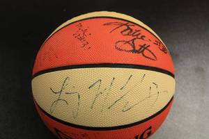 lot 96 image: Minnesota Lynx Team Signed Basketball Ball Auto  Lindsay Whalen