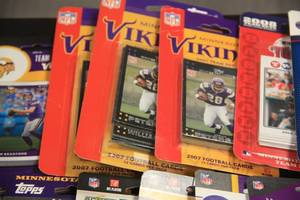 lot 106 image: Minnesota Twins and Vikings Team Set Lot
