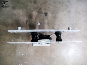 lot 051 image: Klutch 16-Ton AirHydraulic Pipe Bender 3in. Capacity