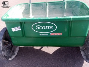 lot 062 image: Scotts Accugreen 3000 Drop Spreader