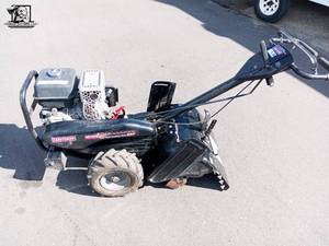 lot 128 image: Craftsman 18 208cc Dual Direction Tine Tiller