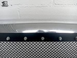 lot 153 image: Custom GMC Grill