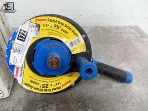 lot 172 image: Everbilt Submersible Utilty Pump, Power Pistol Grip Drum Auger 14x25cable