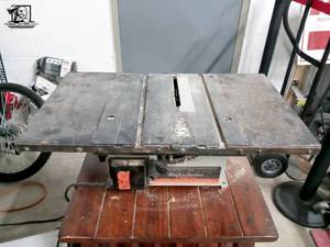 lot 140 image: Black & Decker 8 Table Saw (Working)