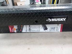 lot 142 image: Husky 71.36 Matte Black Aluminum Full Size Crossbed Truck Tool Box (No Key No Lock)