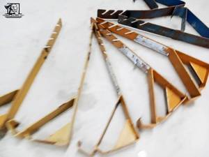 lot 143 image: Seven 90 Roofing Brackets