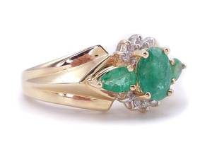 lot 19A image: 1.23 Carat Emerald and Diamond Estate Ring in 14k Yellow Gold $3850