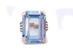 lot 54 image: Vintage 12.24 Carat Blue Topaz Estate Ring in Yellow Gold $1750