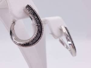 lot 55 image: Brand New Beautiful Black Diamond Earrings $1100