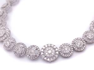 lot 5 image: Stunning 3.00 Carat Diamond Estate Bracelet $7500 Appraisal