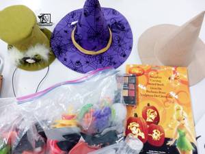 Halloween Make-up W Hats and Decorations