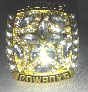 lot 42 image: Dallas Cowboys 1995 Super Bowl Ring, Troy Aikman