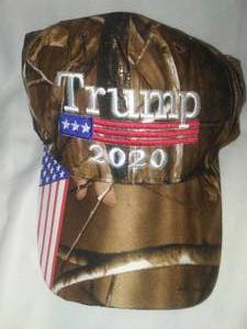 lot 118 image: Trump 2020 camo hat cap NEW.