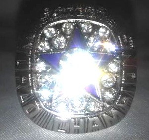 lot 124 image: Dallas Cowboys Super Bowl Ring-