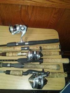 lot 73 image: 6 fishing poles- 3 reels,