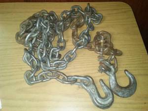 lot 79 image: 12 foot chain- 2 hooks