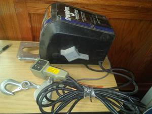 lot 86 image: Strongarm 110 volt Winch - excellent condition