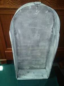 lot 105 image: Screen & Metal dcor-