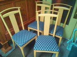 lot 106 image: 4 Ethan Allen Side Chairs