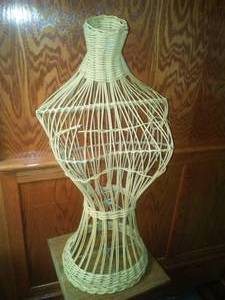 lot 114 image: Vintage wicker mannequin- female