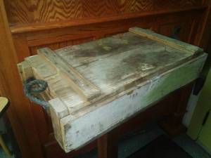 lot 115 image: Vintage wood Crate