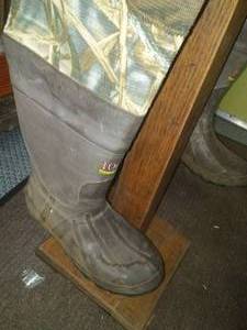 lot 166 image: Heavy gauge Neoprene waders- Guide Series - size 8