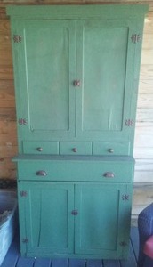 lot 198 image: Vintage Green Cupboard.