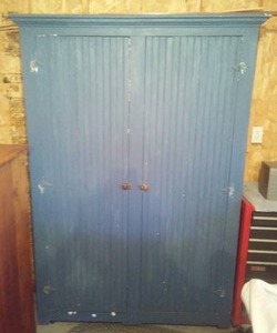 lot 239 image: Vintage Large Blue Cupboard.