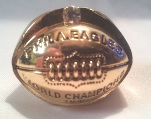 lot 175 image: Philadelphia Eagles 1948 Champions Ring