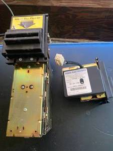 lot 9 image: Lot of 2 Mars Electronics Bill Acceptors