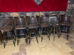 lot 23 image: Lot of 13 High Top Chairs (seat height 30)