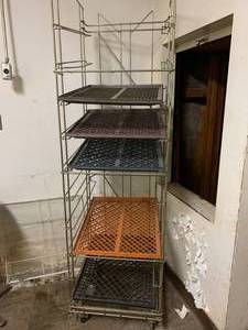 lot 27 image: Rolling Cart