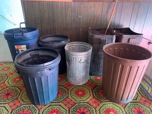 lot 81 image: Lot of 7 Garbage Cans