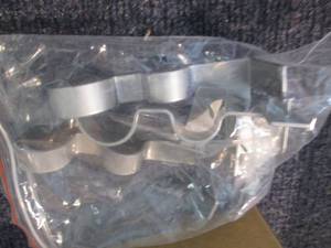 lot 14 image: 6- 3pc Sets Curtain Rod Brackets...