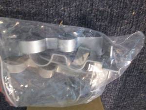 lot 15 image: 6- 3pc Sets Curtain Rod Brackets...