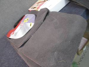 lot 29 image: 3 Floor Mats...