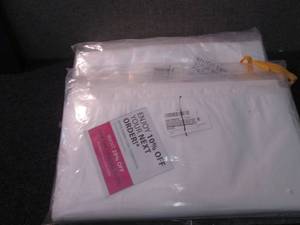 lot 32 image: 3 packs Vacuum Cleaner Filtration B...