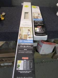lot 41 image: 3 Light Filtering Cordless Vinyl Mi...