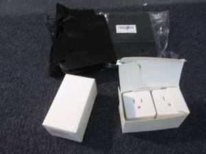 lot 74 image: 4 Smart Plugs, 100 Odor Proof Small...